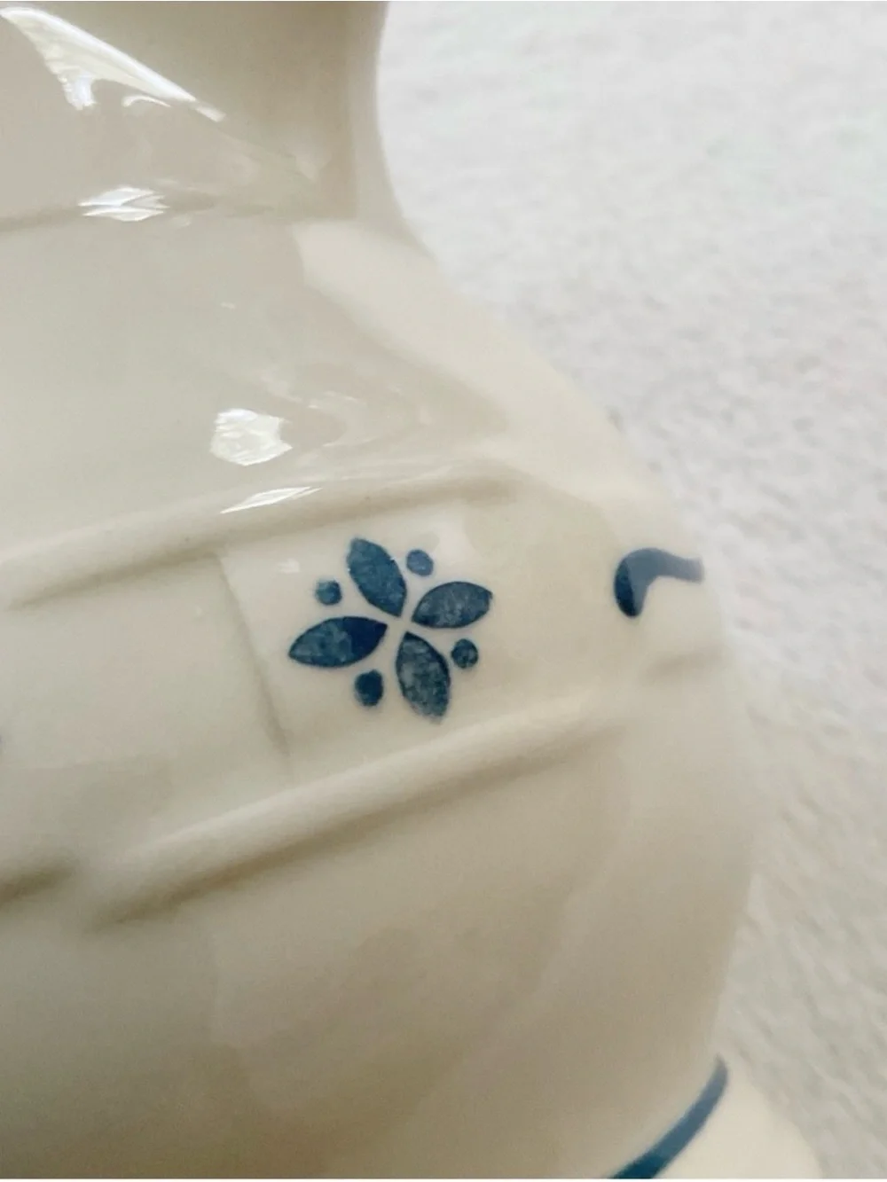 Longaberger Woven Traditions Blue Stoneware Pitcher 32 Oz 1990